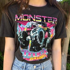 Old Navy graphic tee